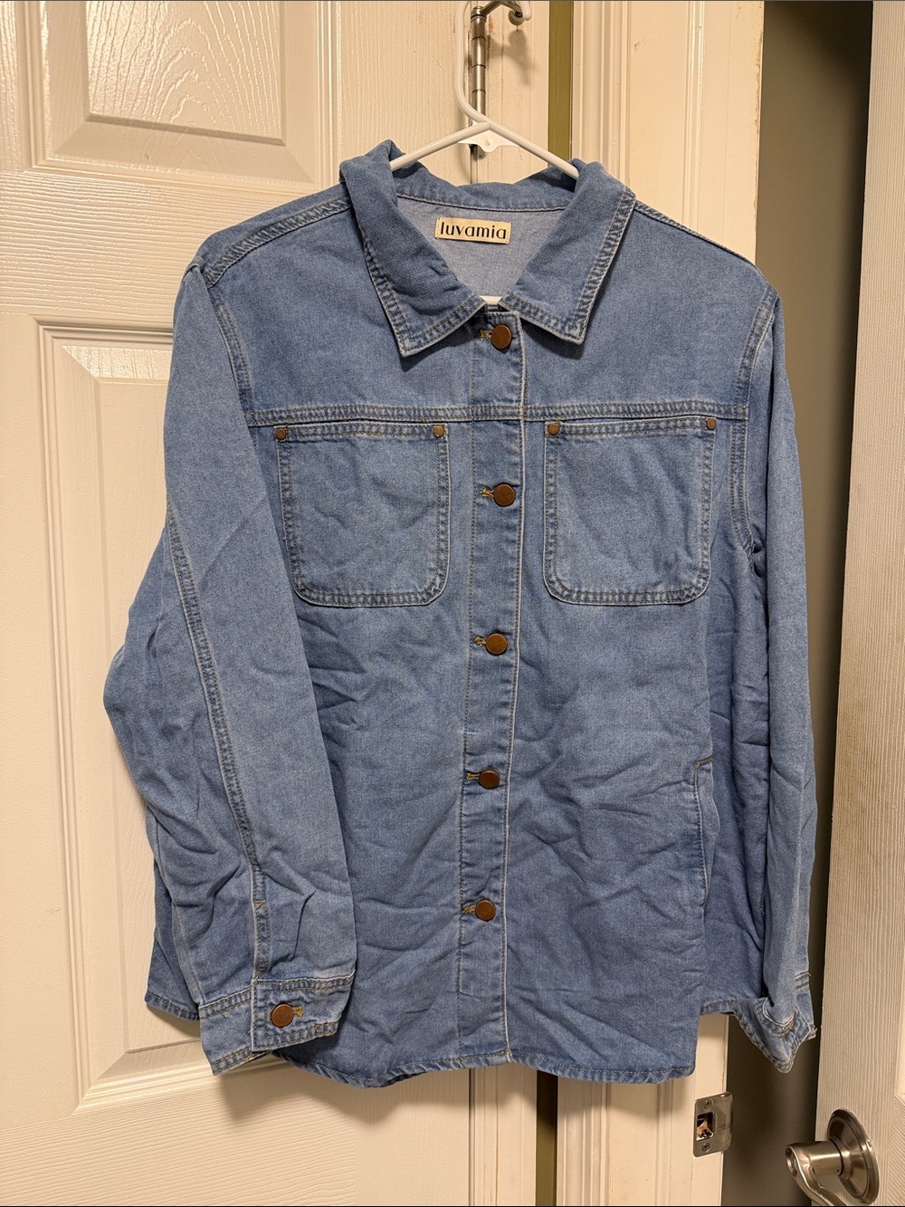 Luvamia Light Wash Denim Shacket Size Large